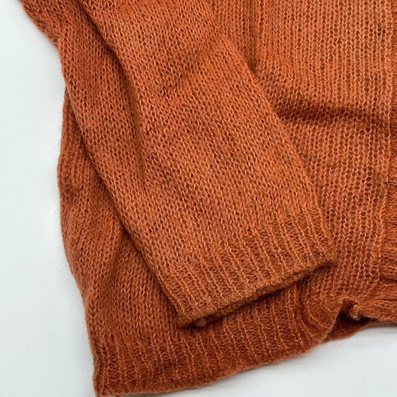 Women’s Rita Bene Italian made Sweater Rust/Orange - Picture 3 of 10